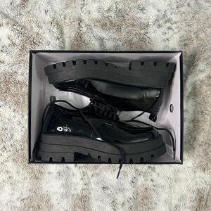 BLK Oxford type shoes
